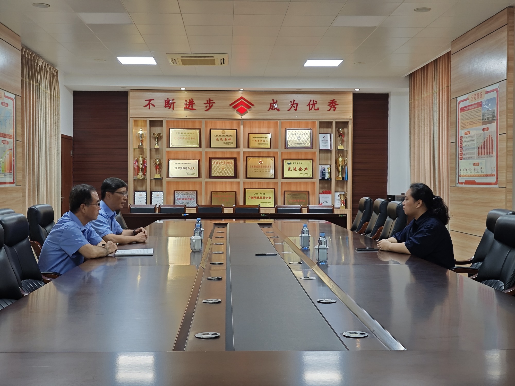 1755050852221516.jpg fe8ab2abdfb705f6e58063eef4b75fd.jpg